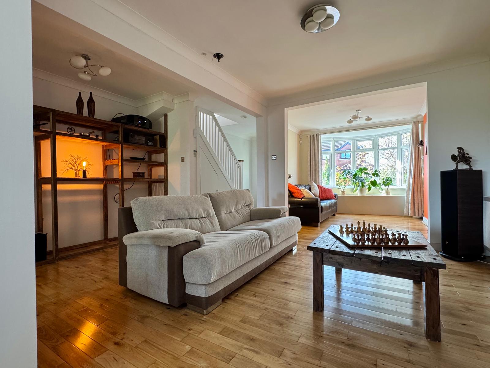 Entertainment Room 1